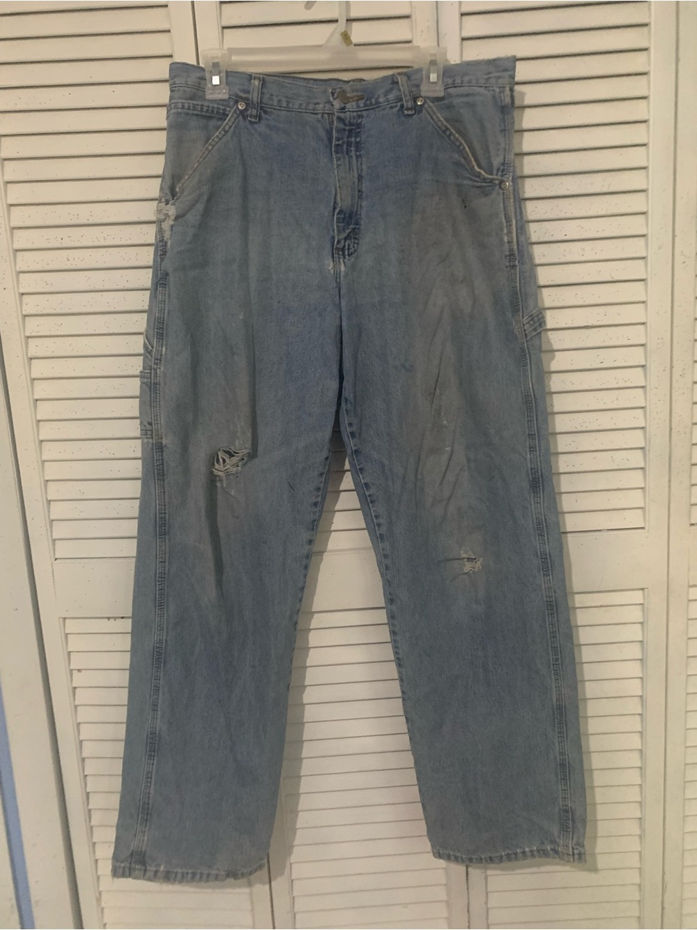 Mens Thrashed Destroyed Wrangler Carpenter Style Relaxed Fit Jeans 32 x 32